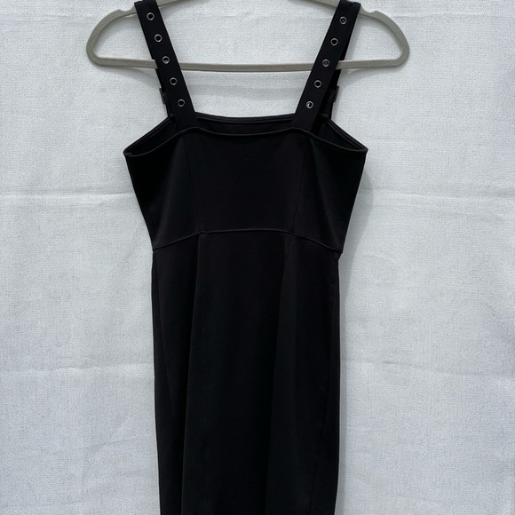 Dress - Picture 2 of 6